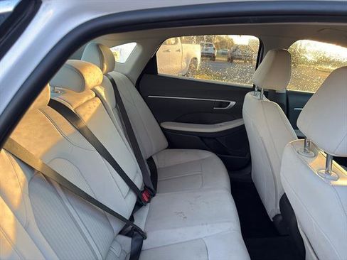 Used 2025 Hyundai Sonata SEL FWD image 10