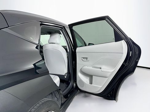 Used 2025 Hyundai Kona SEL image 29