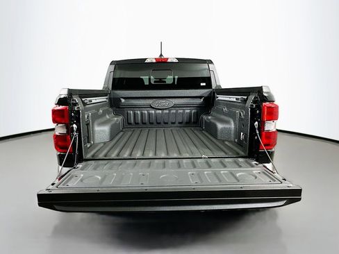 Used 2025 Ford Maverick Lariat image 36