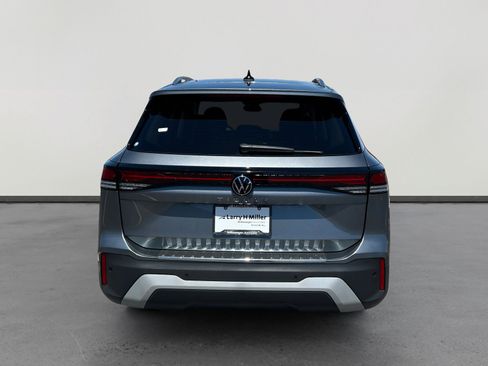 Used 2026 Volkswagen Tiguan S FWD image 4