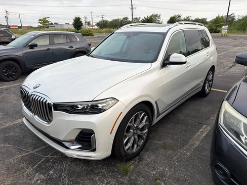 Used 2022 BMW X7 xDrive40i w/ Premium Package AWD/4WD image 3