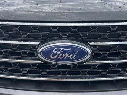 Used 2020 Ford Explorer XLT w/ Comfort Package AWD/4WD image 15
