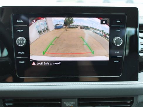 Used 2025 Volkswagen Jetta SEL FWD image 16