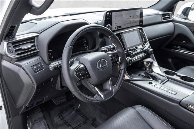 Used 2024 Lexus LX 600 4WD w/ Luxury Package image 10
