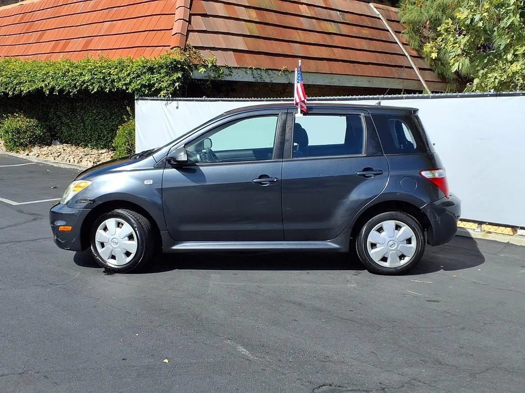 Used 2006 Scion xA FWD image 4