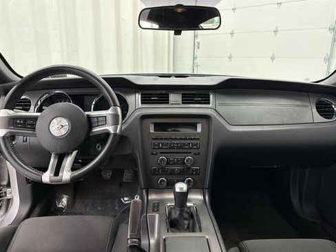 Used 2014 Ford Mustang Coupe RWD image 12