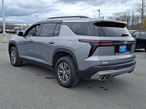 Certified 2025 Chevrolet Traverse LT AWD/4WD image 4