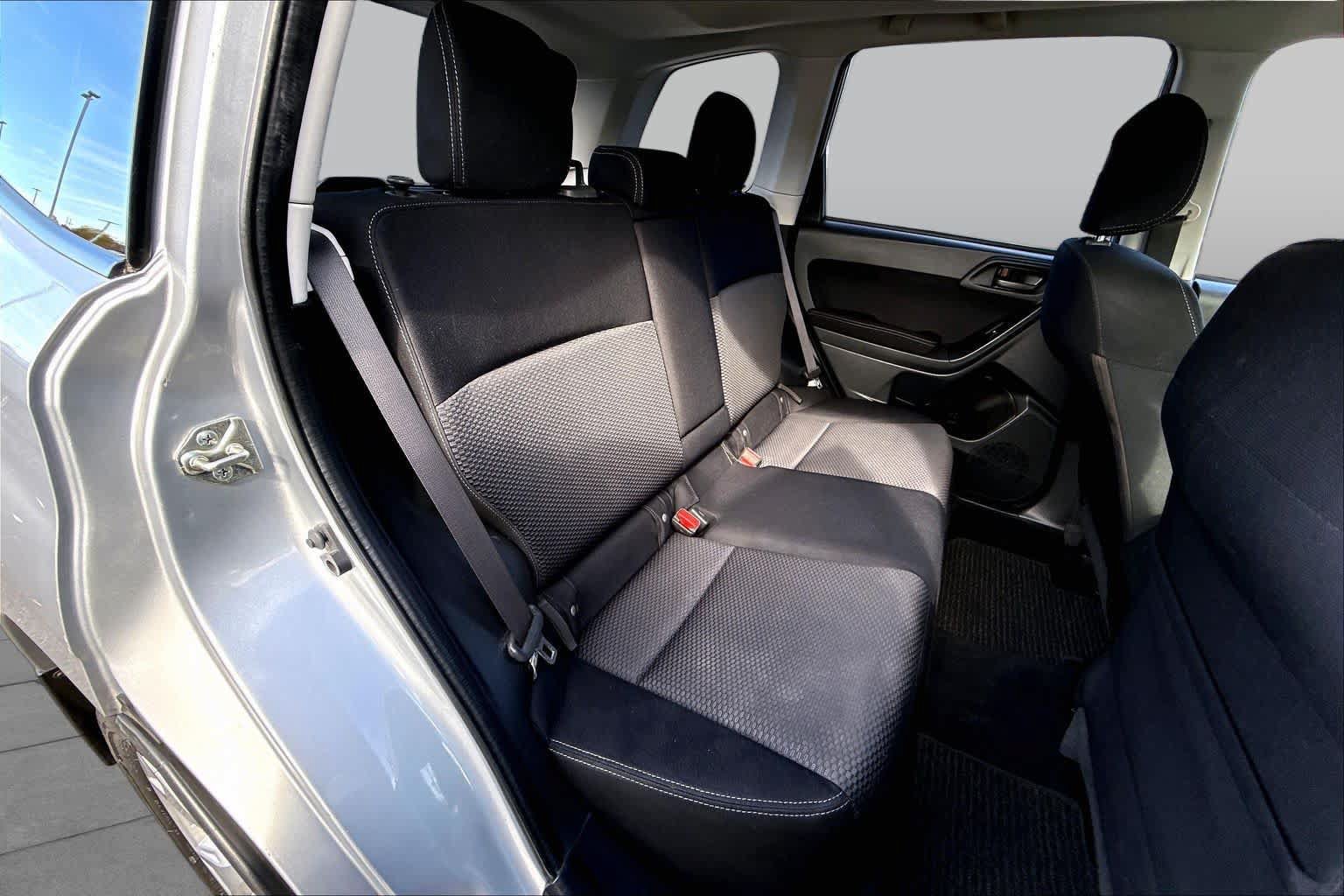 Used 2014 Subaru Forester 2.5i Premium AWD/4WD image 20