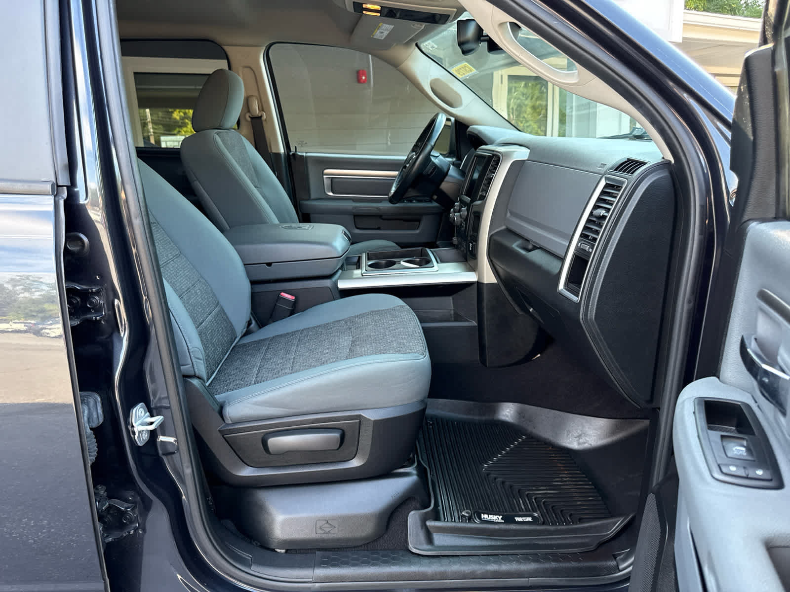 Used 2015 RAM 1500 Outdoorsman AWD/4WD image 16