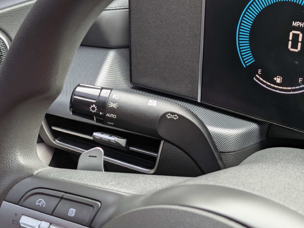 Used 2025 Hyundai Sonata SEL FWD image 23