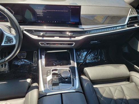 Used 2024 BMW X5 sDrive40i w/ M Sport Package RWD image 11