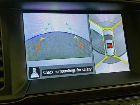 Used 2014 Nissan Pathfinder Platinum image 22