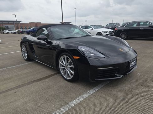 Used 2024 Porsche 718 Boxster RWD image 3
