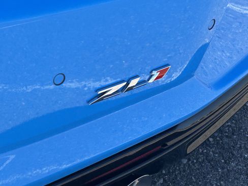 Used 2022 Chevrolet Camaro ZL1 RWD image 8