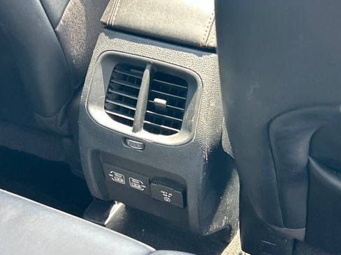 Used 2022 Jeep Cherokee Trailhawk w/ Sun, Sound & Nav Group AWD/4WD image 46
