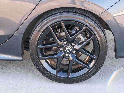 Used 2025 Honda Civic Sport image 9