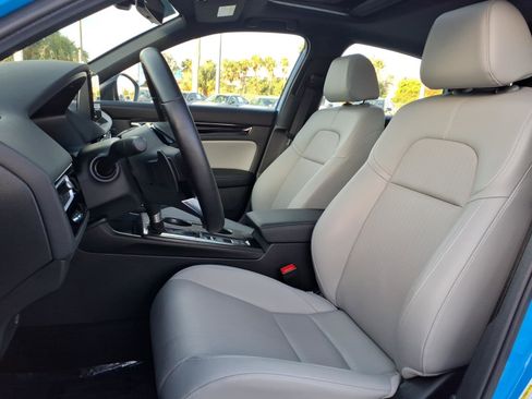 Used 2025 Honda Civic Sport Touring image 5