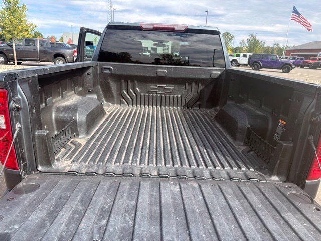 Used 2021 Chevrolet Silverado 1500 LT AWD/4WD image 10