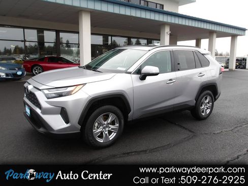 Used 2022 Toyota RAV4 XLE w/ Convenience Package AWD/4WD image 1