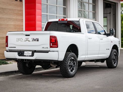 Used 2026 RAM 2500 Laramie AWD/4WD image 3