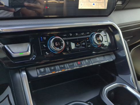 Certified 2024 GMC Sierra 2500 Denali w/ Denali Reserve Package image 29