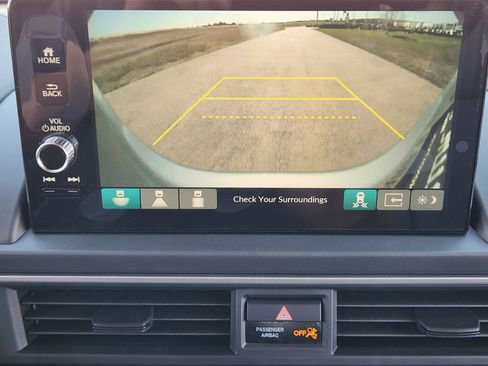 New 2025 Honda Pilot Touring image 18