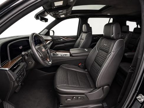 Used 2021 Cadillac Escalade ESV Premium Luxury Platinum AWD/4WD image 13