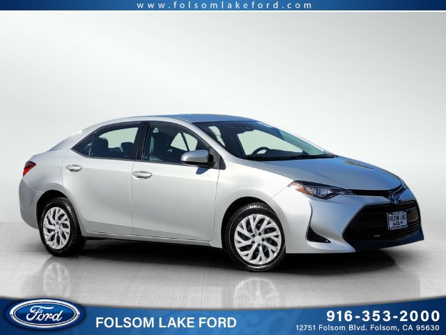 Used 2017 Toyota Corolla LE FWD image 1