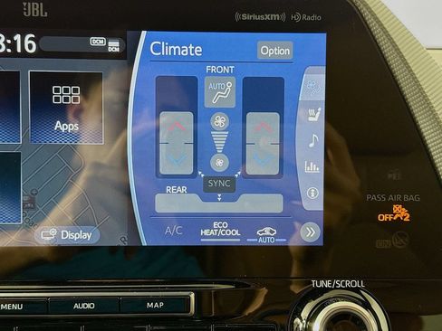 Used 2020 Toyota Highlander Platinum AWD/4WD image 16