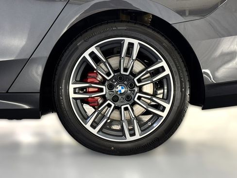 Used 2026 BMW 530i w/ M Sport Package RWD image 11