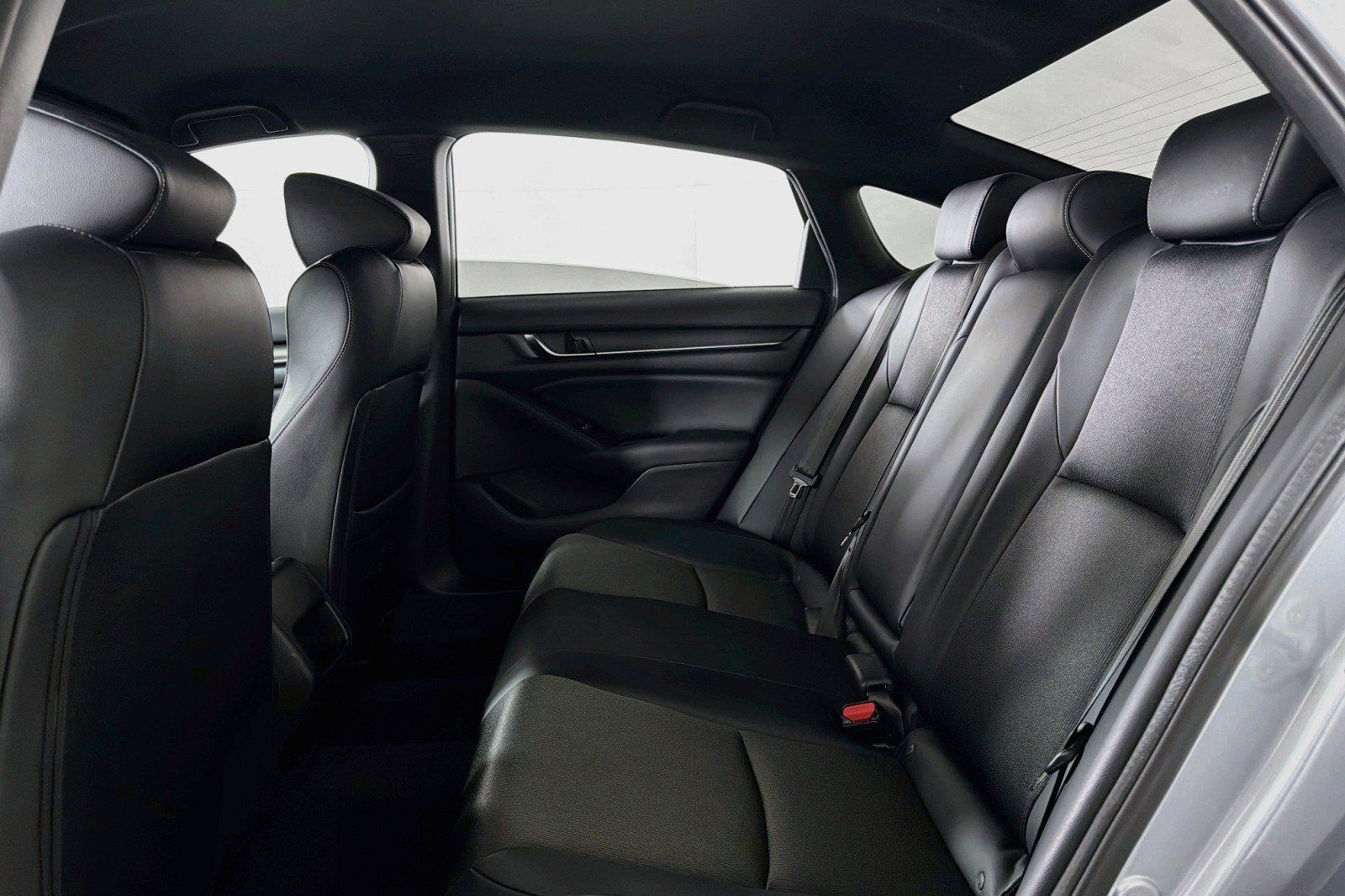 Used 2022 Honda Accord Sport image 7