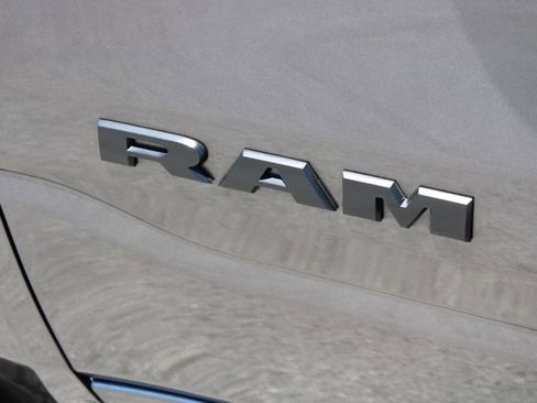 Used 2021 RAM 1500 Big Horn AWD/4WD image 17