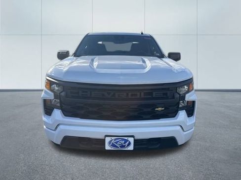 Used 2023 Chevrolet Silverado 1500 Custom image 9