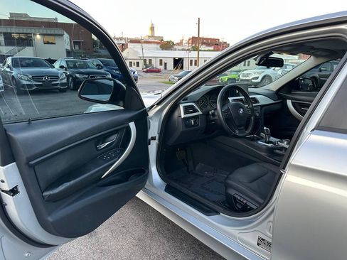 Used 2014 BMW 320i Sedan RWD image 13