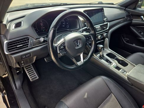 Used 2019 Honda Accord Sport image 12