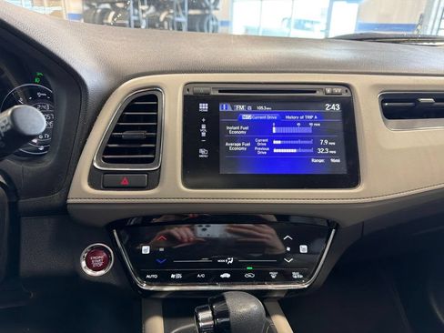 Used 2018 Honda HR-V EX image 10