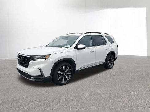 Used 2023 Honda Pilot Elite image 4