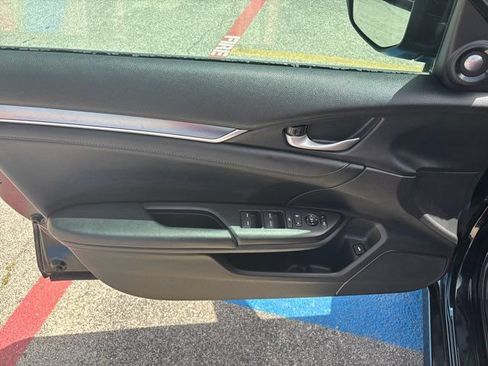 Used 2016 Honda Civic Touring image 16