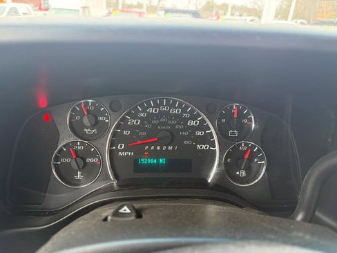 Used 2016 Chevrolet Express 3500 RWD image 23