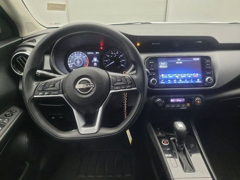 Used 2022 Nissan Kicks SV FWD image 22