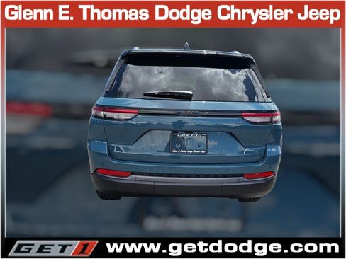 New 2026 Jeep Grand Cherokee Limited RWD image 5