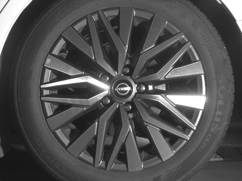 Used 2025 Nissan Altima 2.5 SV image 14