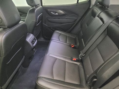 Used 2024 GMC Terrain SLT image 18