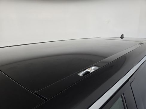 Used 2022 Rivian R1S Launch Edition image 13