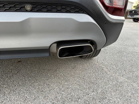 Used 2019 Hyundai Santa Fe Limited image 17