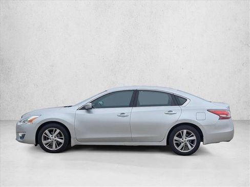 Used 2015 Nissan Altima 2.5 SV FWD image 8