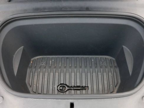 Used 2021 Tesla Model Y 2WD image 41
