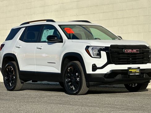 Used 2026 GMC Terrain Elevation w/ Black Edition image 2