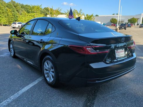 Used 2026 Toyota Camry LE FWD image 6