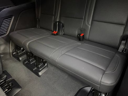 Used 2025 Chevrolet Tahoe LT AWD/4WD image 38